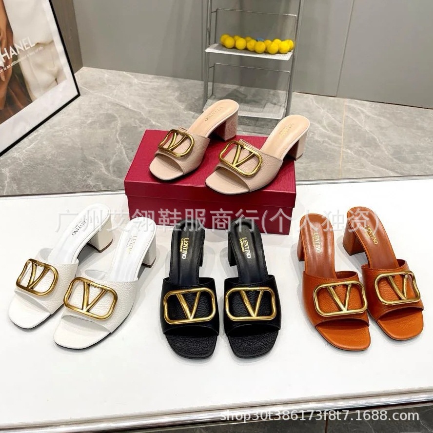 一比一轻奢高档广州发货高品质尼日利亚柬埔寨越南迪拜女拖鞋粗跟