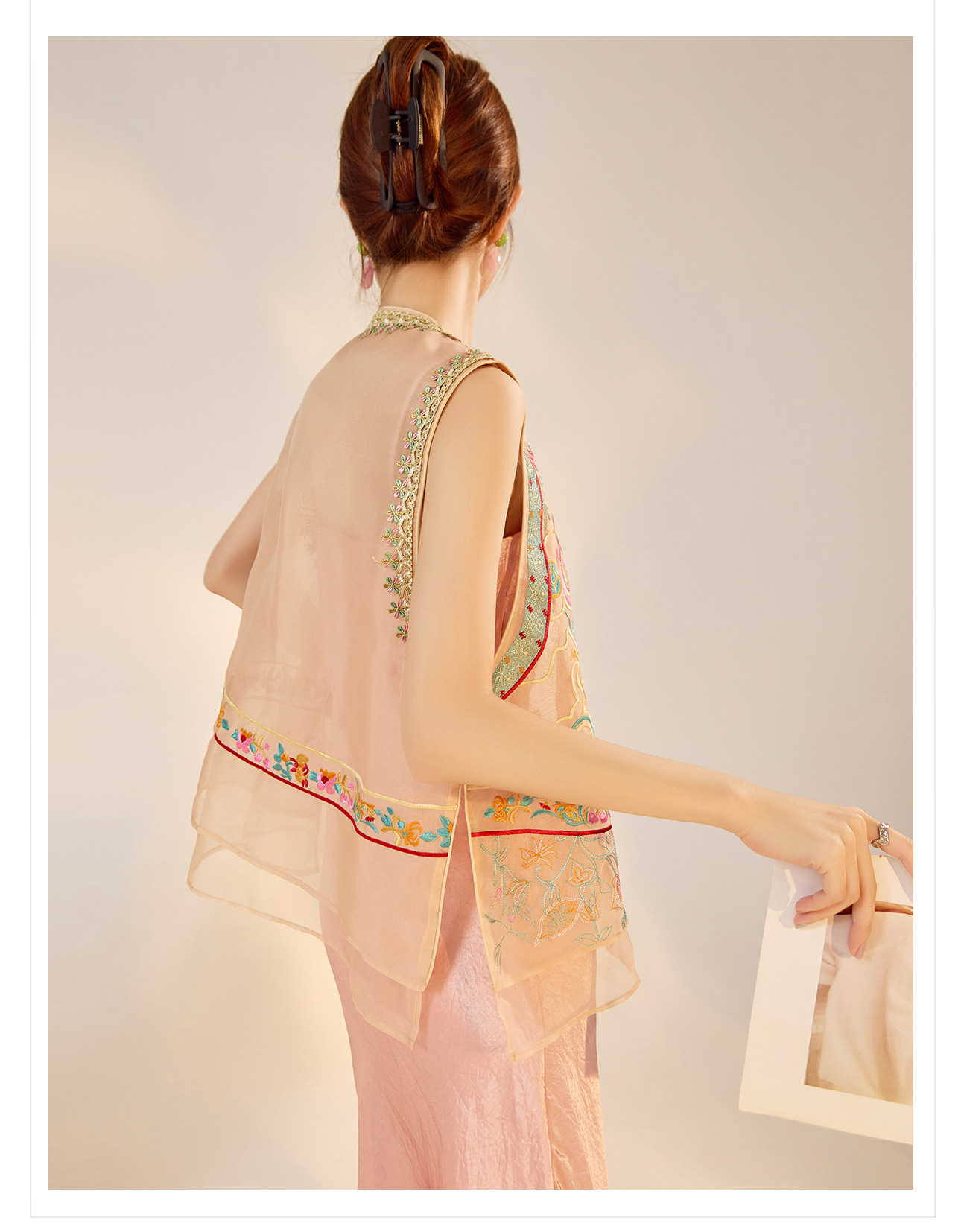 Áo vest cổ đứng phong cách retro Trung Hoa, thiết kế thêu, chất liệu tơ dâu tằm, mẫu ZX N4045 — Màu đen, Hồng mơ chi tiết 15