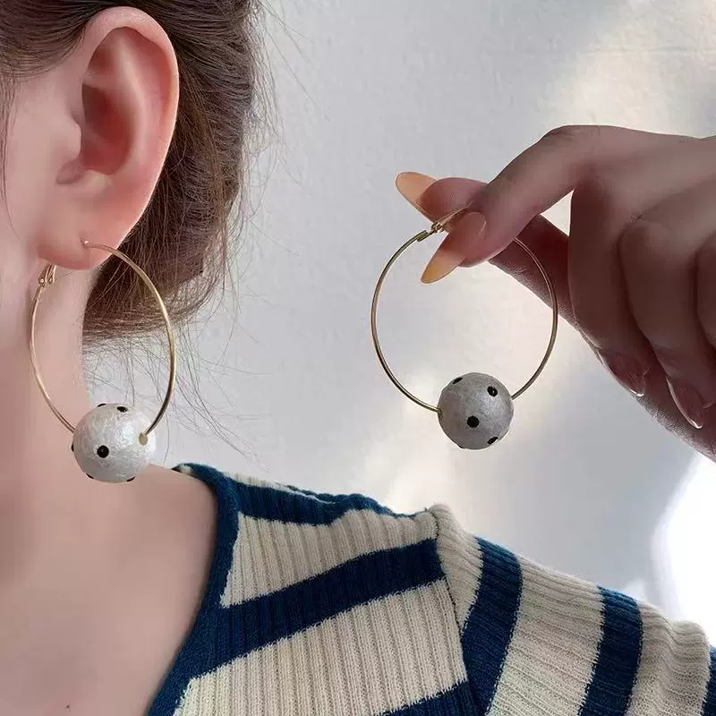 Серебряная игла, золотые универсальные ретро серьги, серебро 925 образец, интернет-знаменитость, стиль легкой роскоши, стиль высокого качества, яркий запоминающийся стиль