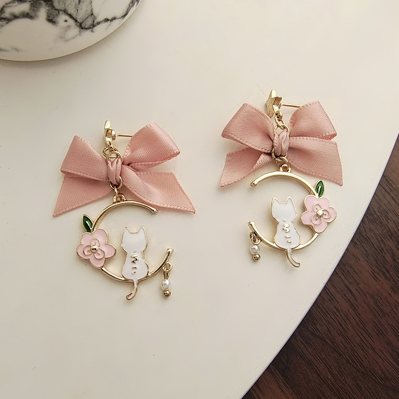Fashion Cat Bow Knot Alloy Enamel Pearl Plating Women's Drop Earrings 1 Pair display picture 4