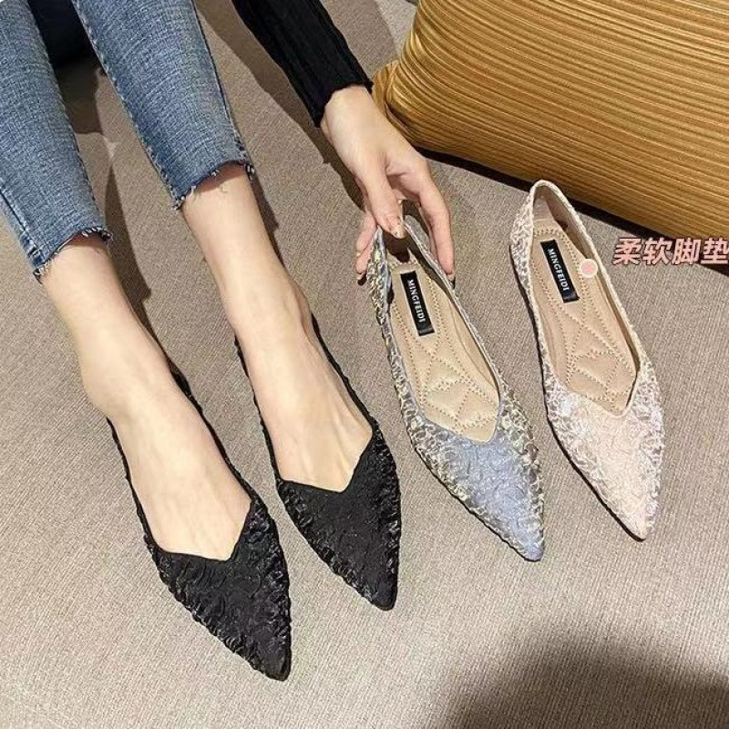 2023 Spring and Autumn New Soft Sole Pointed Toe Mid-Heel Women's Versatile Work Shoes Shallow Fairy Evening Gentle Shoes 2023 Spring and Autumn New Soft Sole Pointed Toe Mid-Heel Women's Versatile Work Shoes Shallow Fairy Evening Gentle Shoes