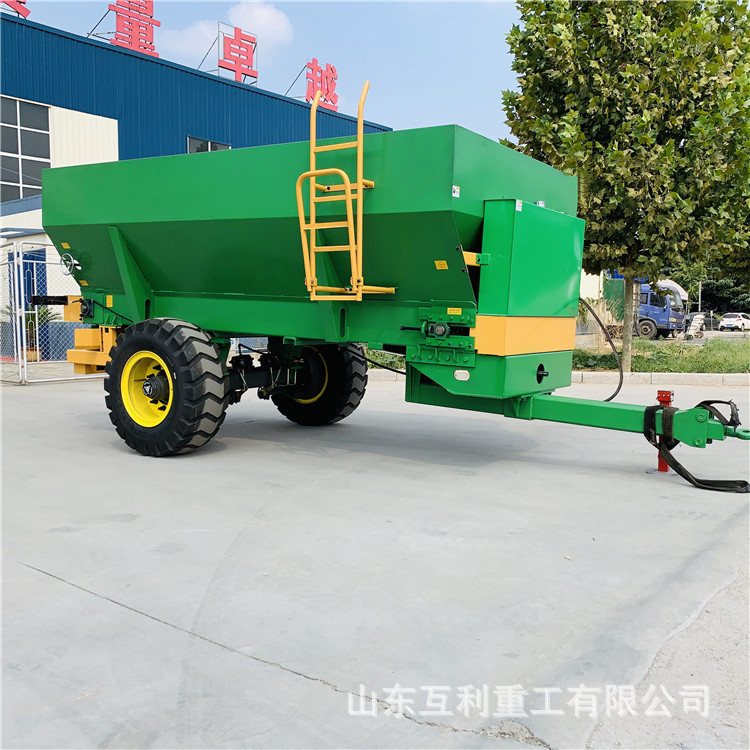 新款撒肥车撒粪均匀干湿两用三轮式撒粪车牵引式撒肥机