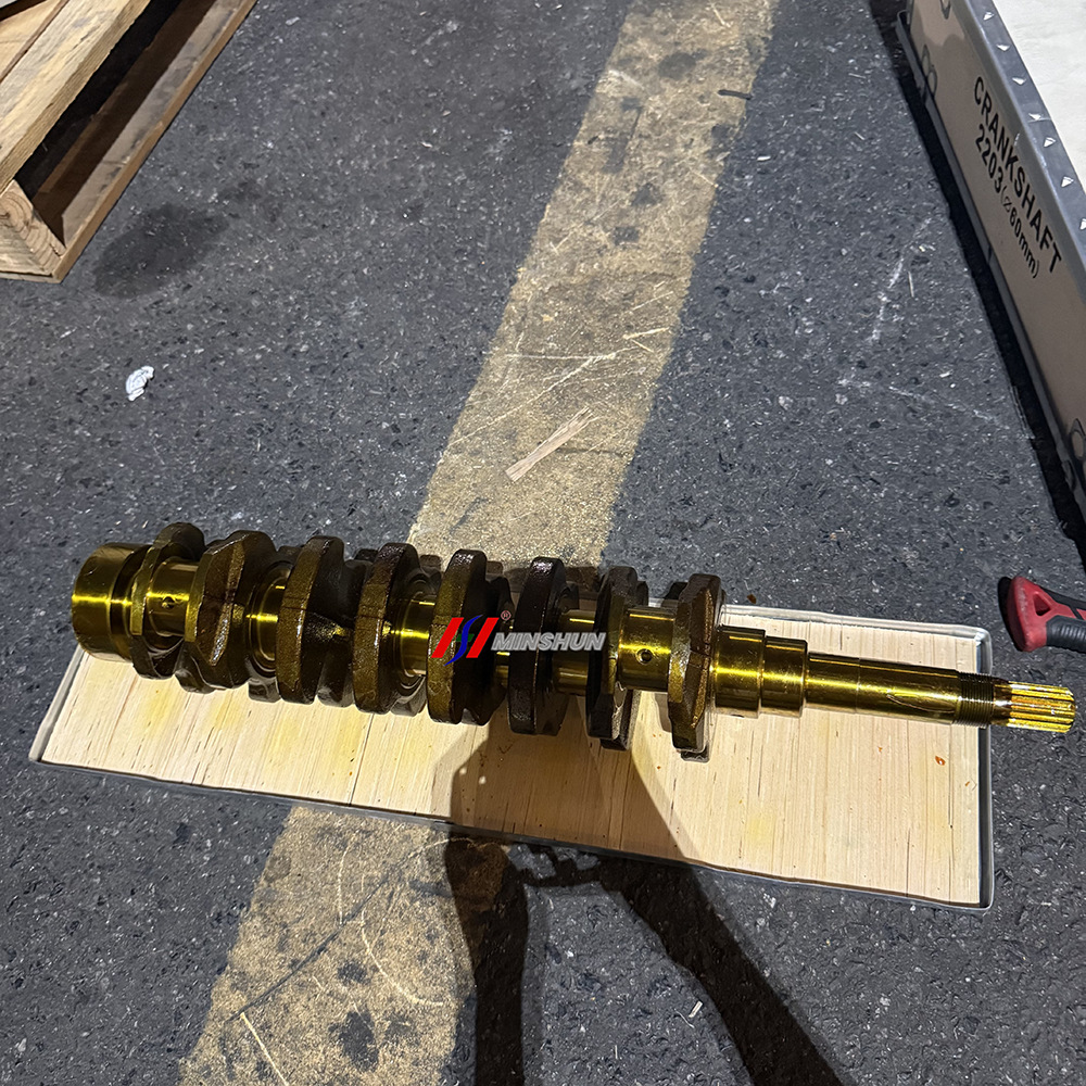 Kubota V2203 Engine Crankshaft 52mm Excavator Loader Diesel Engine Crankshaft Parts