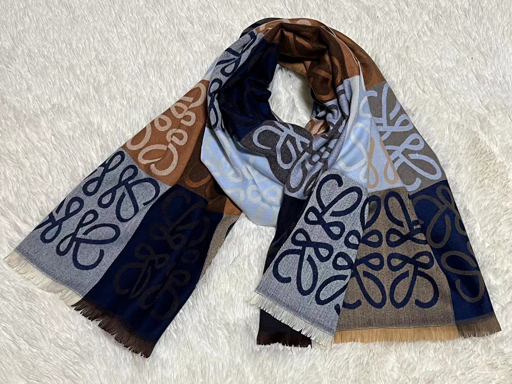 Scarf Image 1