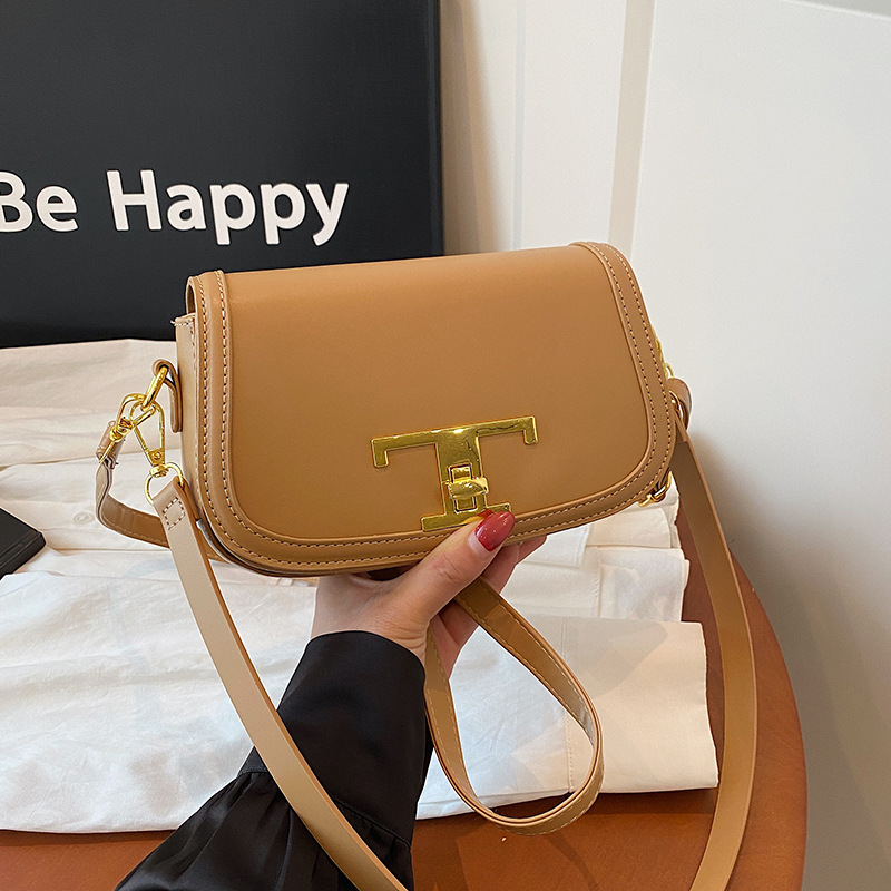 A principios de otoño 2025 nuevo bolso de mujer nicho bolso de diseño original bolso de brazo de moda moda moda bolsa de silla versátil bolso de tramo inclinado