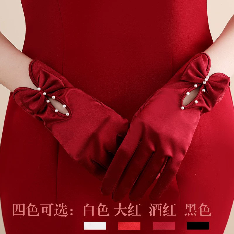 Перчатки Stretch Satin Элегантное свадебное платье Тост Вечернее платье Корейское Короткие Бабочки Свадьба Xiuhe Красное вино Черный