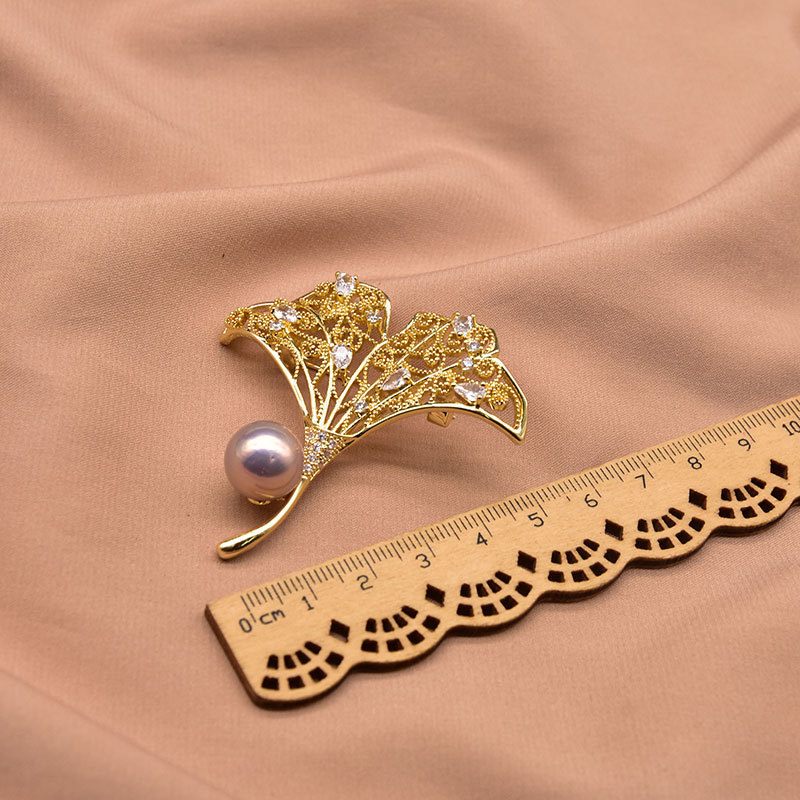 Perla flor broche de alto grado sentido Corea del Sur vintage oro copo de nieve de agua dulce ramillete temperamento de alta calidad al por mayor natural