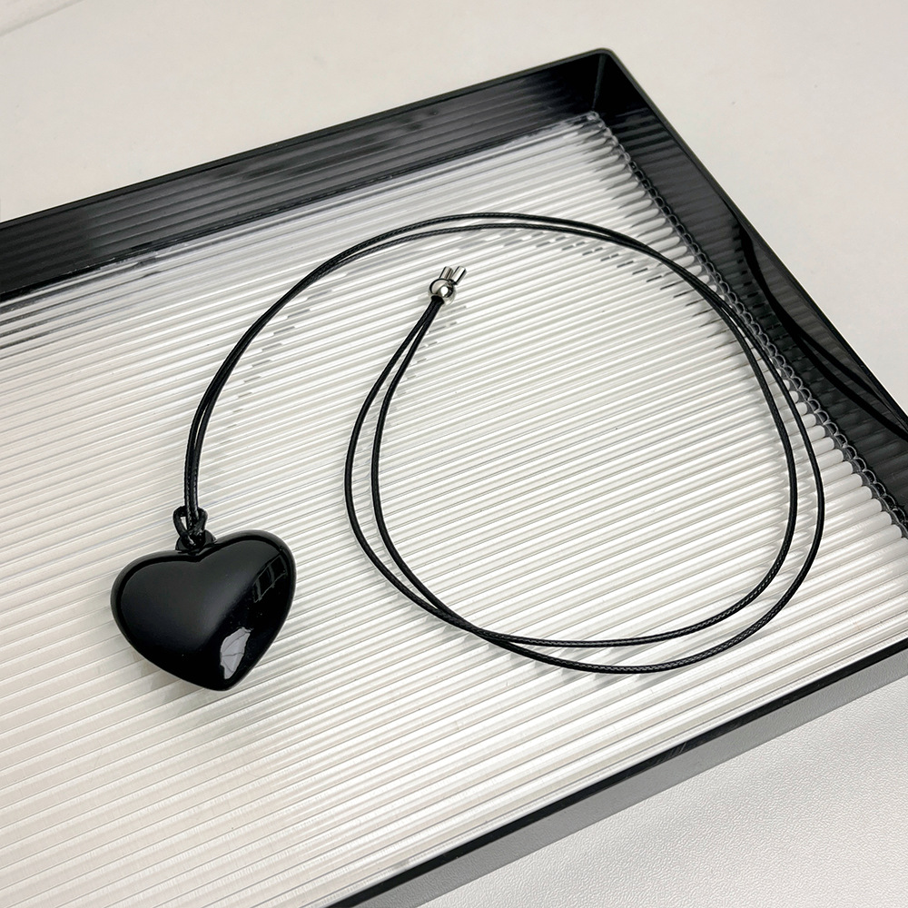 Alloy, Leather rope Material Simple Style Heart Shape Alloy Leather Rope Woven Chain Pendant Necklaces Wholesale