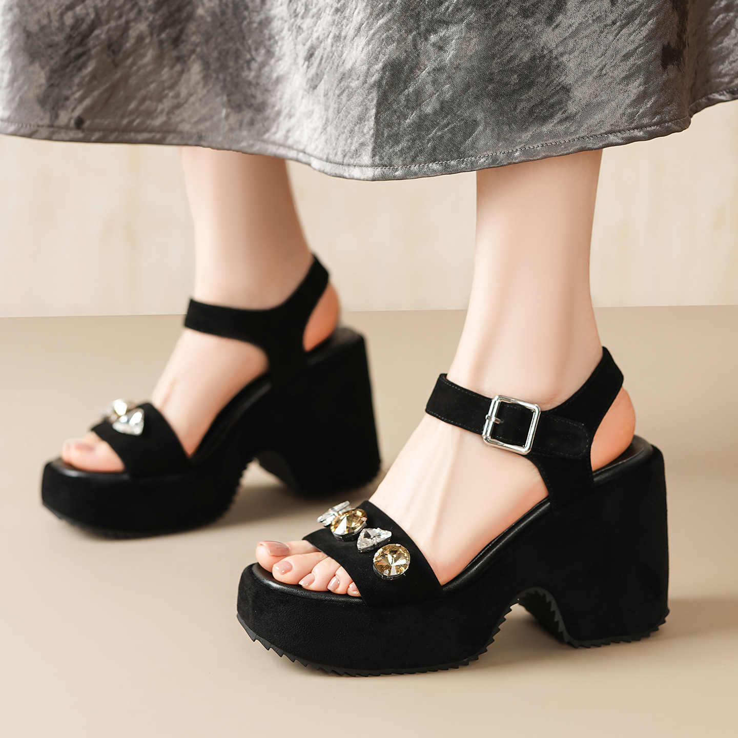 Sandal cao gót nữ quai ngang đế dày, mũi hở, phối đá lấp lánh, gót 9 cm — màu đen, Rượu vang đỏ