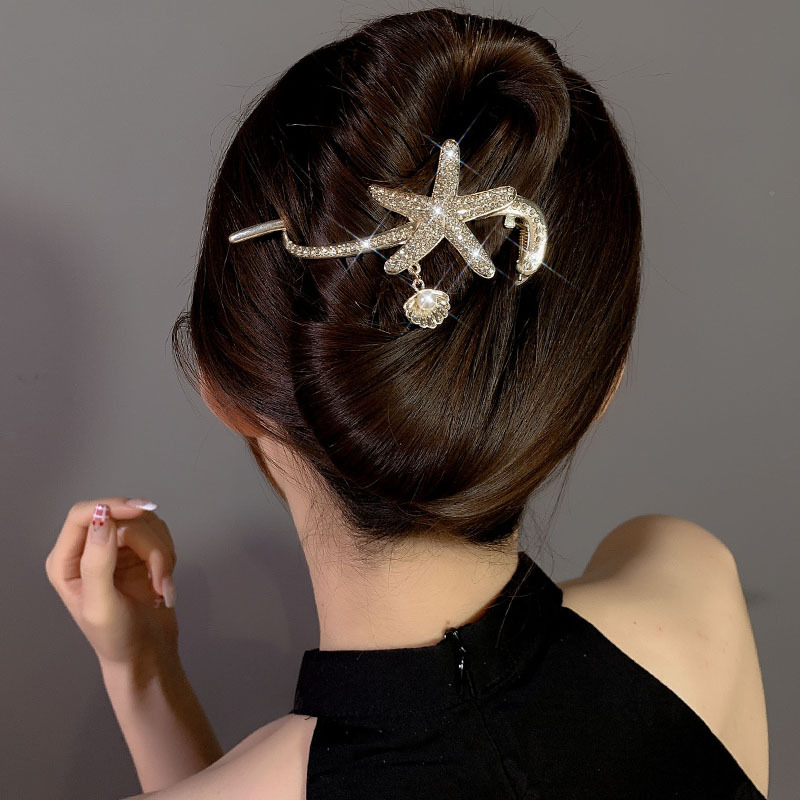 High-End New Year's Eve Fishtail Hairpin Back of Head Grabber Elegant Frog Buckle Twist Clip Autumn and Winter Hair Accessories Headdress
