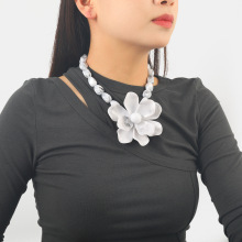 Z新款2024珠子链夸张大花朵吊坠女士项链跨境批发