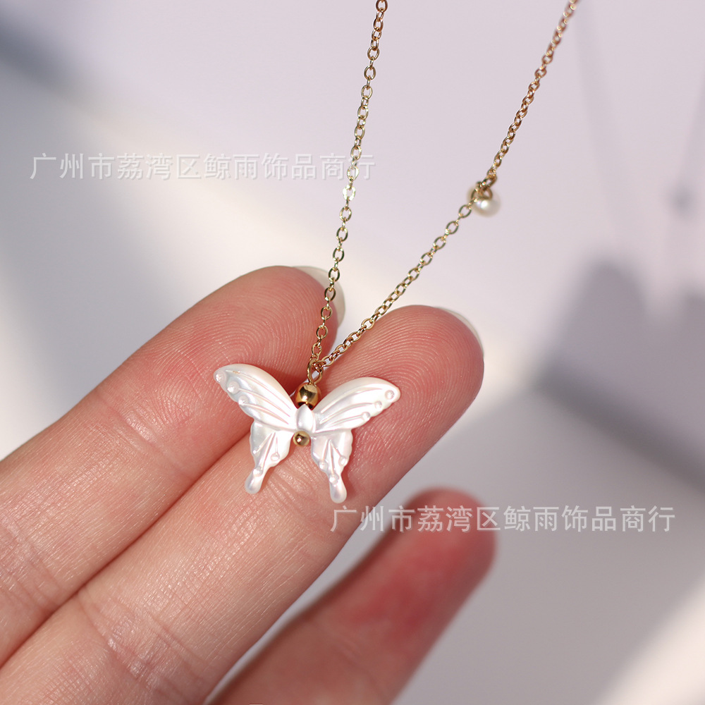 Wholesale Jewelry White Shell Pearl Butterfly Pendant Titanium Steel Necklace Nihaojewelry display picture 4