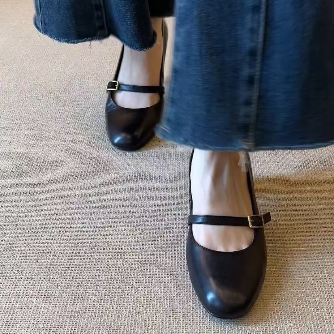 2026 verano retro cabeza redonda hombre perezoso un pedale de color sólido grueso Mary Zhenzhao zapatos de moda de viaje simple