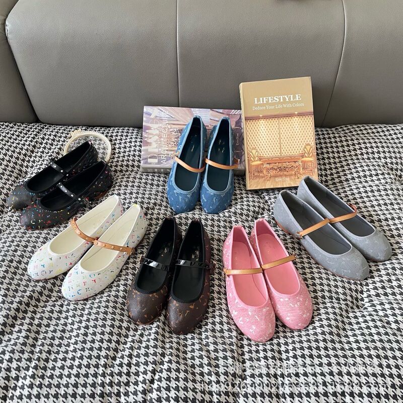 2025 Spring and Autumn New Fashion Versatile Retro Dress with Sequin Mary Jane Shoes for Women with Chunky Heels Evening