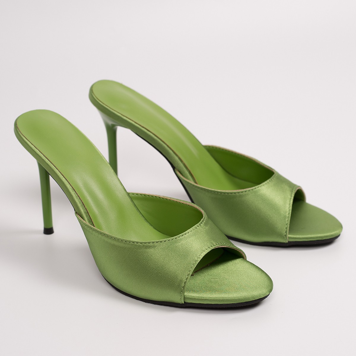 Sandalias de Tacón Fino con Tira Única de Tela para Verano
