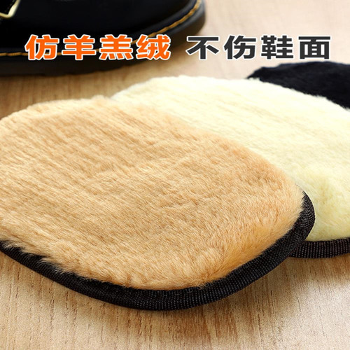 Polish shoes, chairs, sofas, leather jackets, bags, and coats with oil gloss, thick plush gloves, cleaning and polishing cloth tools.