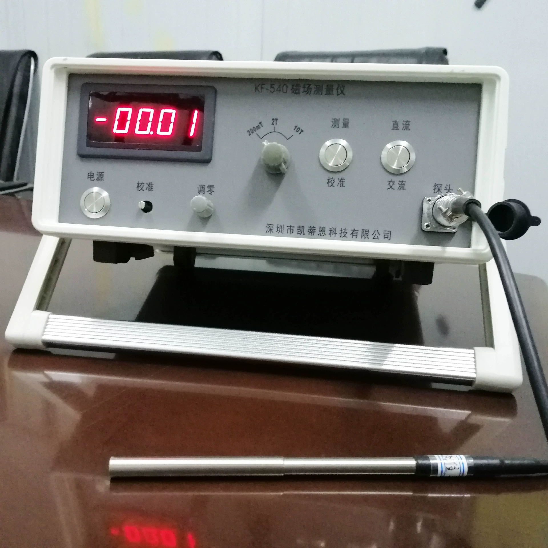 Измеритель магнитного поля KF-540 настольный гаусс-метр