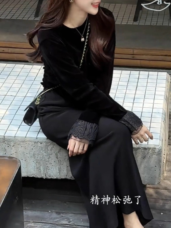 2025年秋季胖MM丝绒圆领喇叭袖刺绣蕾丝拼接袖口长袖时尚打底衫女|undefined