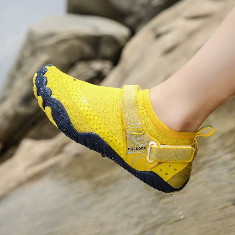 Children's Beach Shoes, Quick-Drying, Anti-Cut, Anti-Slip, Swimming and Snorkeling Shoes, Family Outdoor River-Tracing Shoes