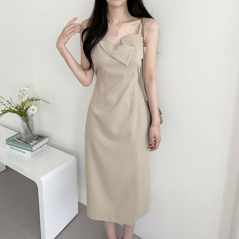 Early Spring 2026 New Korean Chic Fashion Style French-Inspired Tie-Waist Versatile Strap Dress