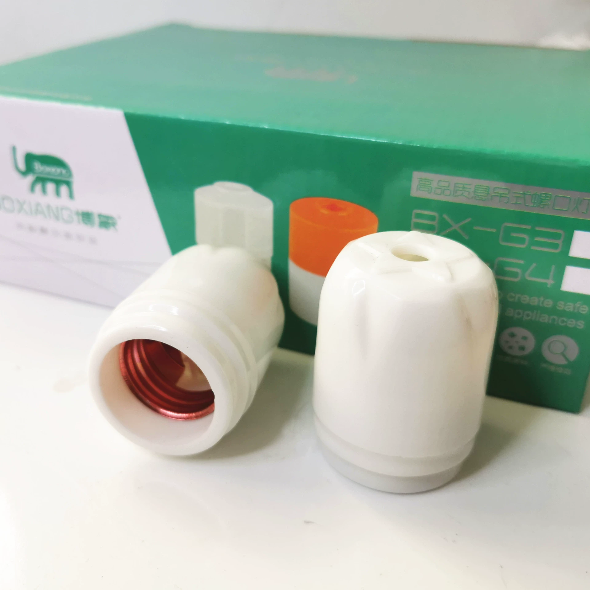 Пластиковая головка лампы e27 резьбовая головка лампы патронная головка винт противоопускной головка лампы Zhongshan светодиодная лампа фитинги головка лампы