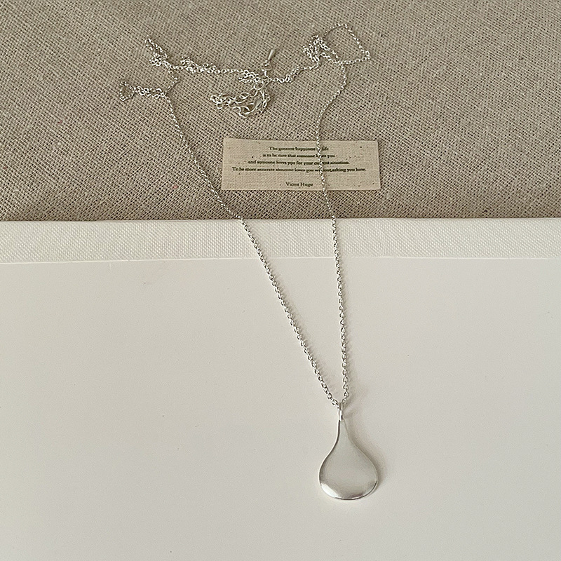 Silver necklace