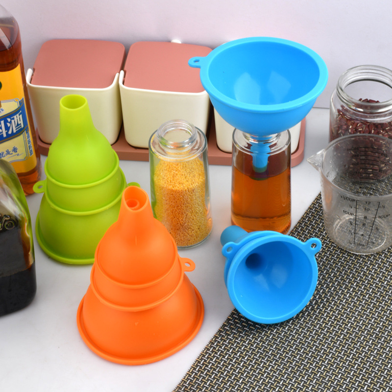Suministro directo de fábrica embudo de silicona conjunto de tres piezas embudo de aceite de cocina embudo de vino embudo de sub-embalaje del hogar resistencia a altas temperaturas
