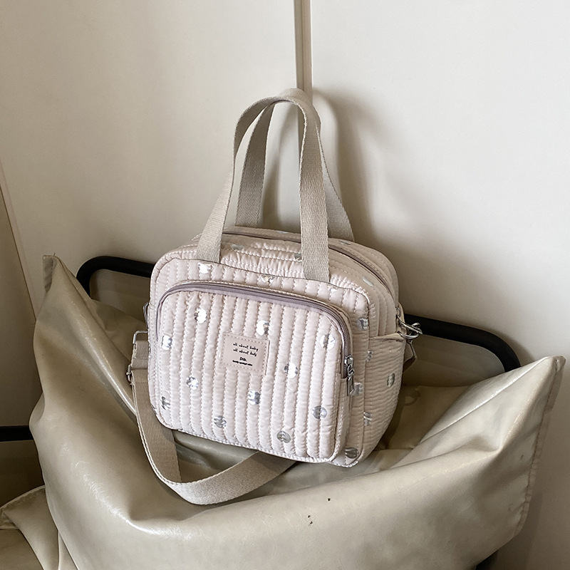 South Korea Ins Mommy Bag Lightweight Go-out Cart Diaper Bag Portable Quilted Mother and Baby Bag Pregnant Women's Storage Bag South Korea Ins Mommy Bag Lightweight Go-out Cart Diaper Bag Portable Quilted Mother and Baby Bag Pregnant Women's Storage Bag