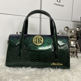 ������ĸ�H������-2024����r�����y�¿�����Ů����ˮ�L���ٴ�G