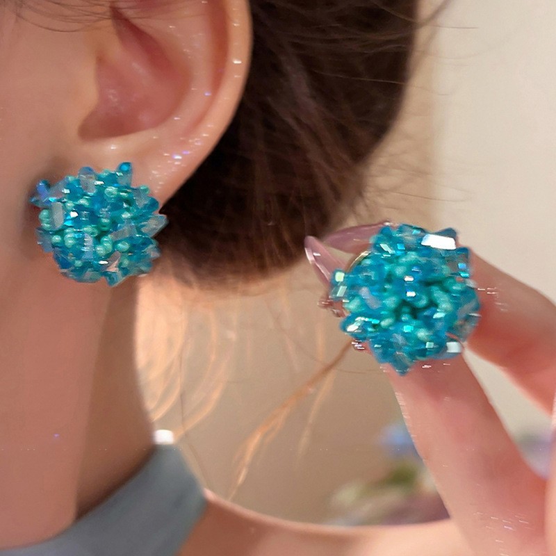 Pendientes de flor de cristal de aguja de plata, cuentas de arroz de cristal, pendientes azules, pendientes de estilo de vacaciones frescas, pendientes de lujo ligero, de alta calidad, mujeres