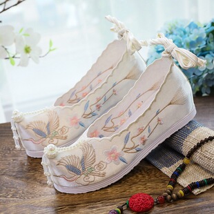 �h��ЬŮ���K�b�ӭ�P���������ܛ�׹��L�N�^��ЬŮ������b��Ь