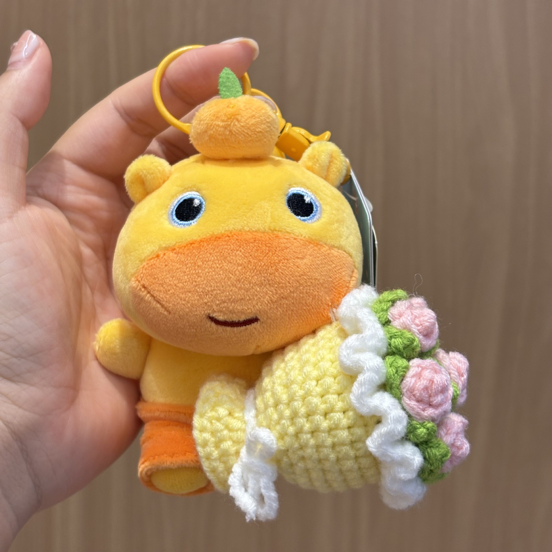 Yellow bouquet - sitting lulu