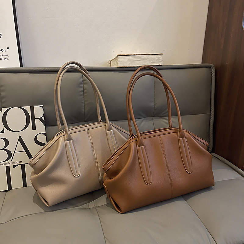 Single-Shoulder Tote Bag, Large Capacity, Retro Style, Fashionable Bag, Korean Niche Commuter Handbag, High-End Feel for Women Single-Shoulder Tote Bag, Large Capacity, Retro Style, Fashionable Bag, Korean Niche Commuter Handbag, High-End Feel for Women