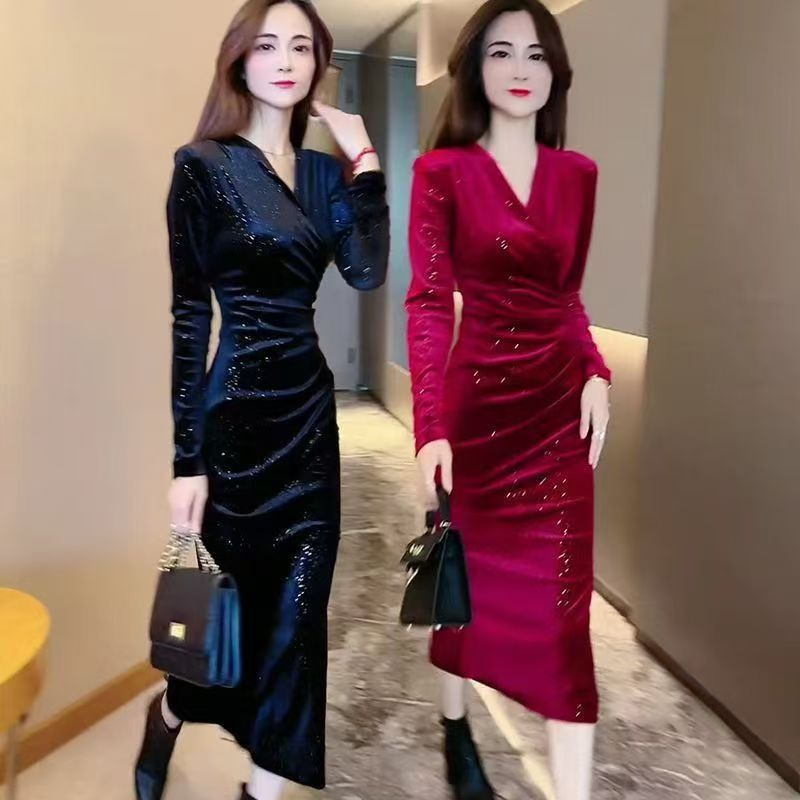 빈티지 V 넥 벨벳 스타 원피스 여성 가을과 겨울 새로운 우아한 허리 슬리밍 스플릿 힙 롱 스커트