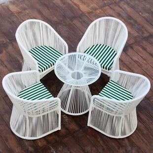Outdoor Table and Chair Courtyard Outdoor Waterproof Sun Protection Rattan Furniture with Umbrella Combination Balcony Leisure Rattan Chair Three-piece Set