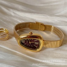 IEKE网红中古安可拉红色钢带链条手表女款轻奢气质高颜值直播爆款