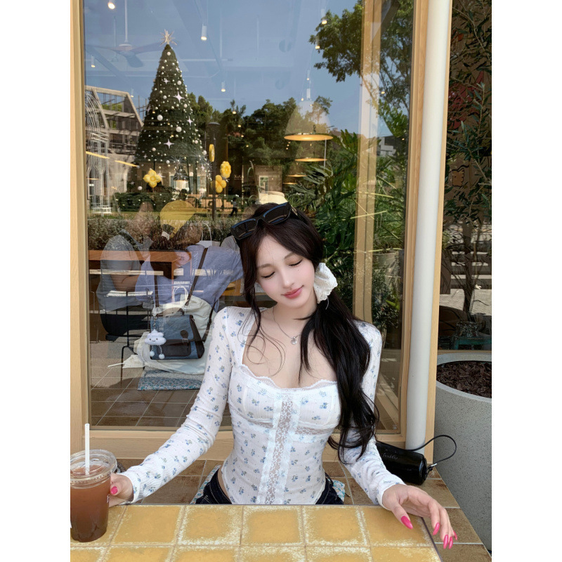 Xin Keda'Spring Opening Statement' Lace Cross-Cut Slim-Fit Long-Sleeve Top