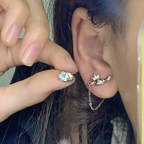 Cute Sanrio Jade Dog Cloud Earrings Women's High-end Design Milky Earrings Big Eared Dog Earrings