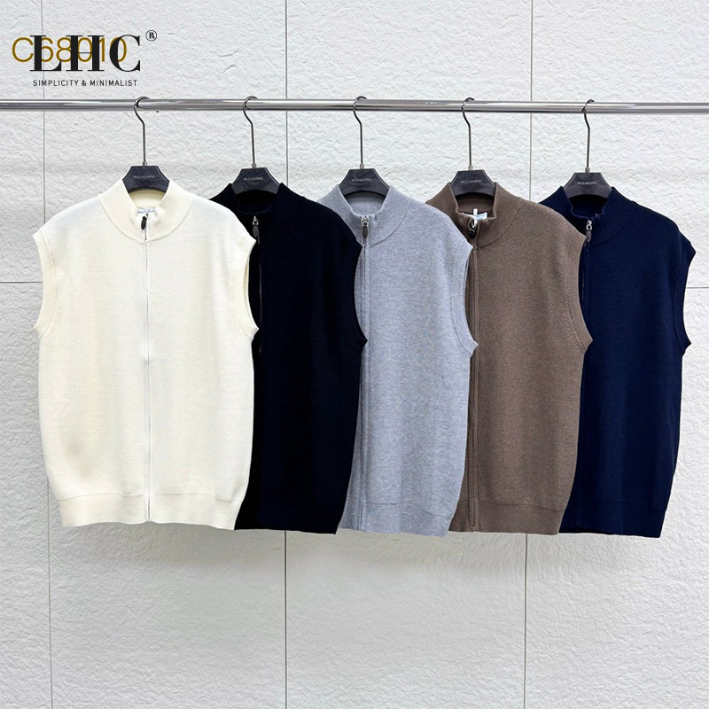 Men's stand-up collar, zip-up knitted vest, solid color, sleeveless, suitable for spring and autumn, worn as an outer layer, casual sweater vest Men's stand-up collar, zip-up knitted vest, solid color, sleeveless, suitable for spring and autumn, worn as an outer layer, casual sweater vest