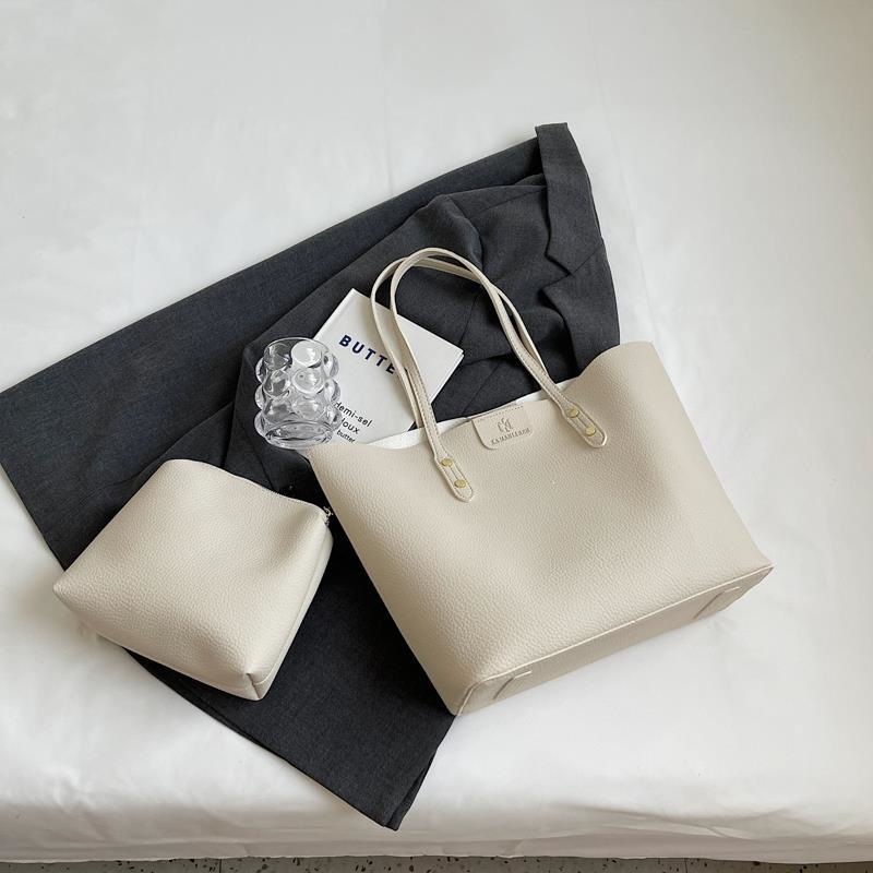 Bolsa de gran capacidad para mujeres 2023 nuevo simple versátil mochila textura casual para niños y madres en clase bolsa de viaje image 9