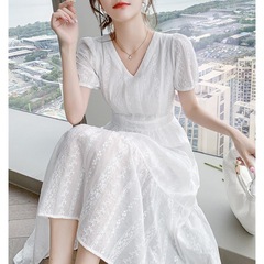 2025 新しい夏の刺繍ロングスカートフランスの新しい気質 V ネックスリムと妖精のドレス女性のための