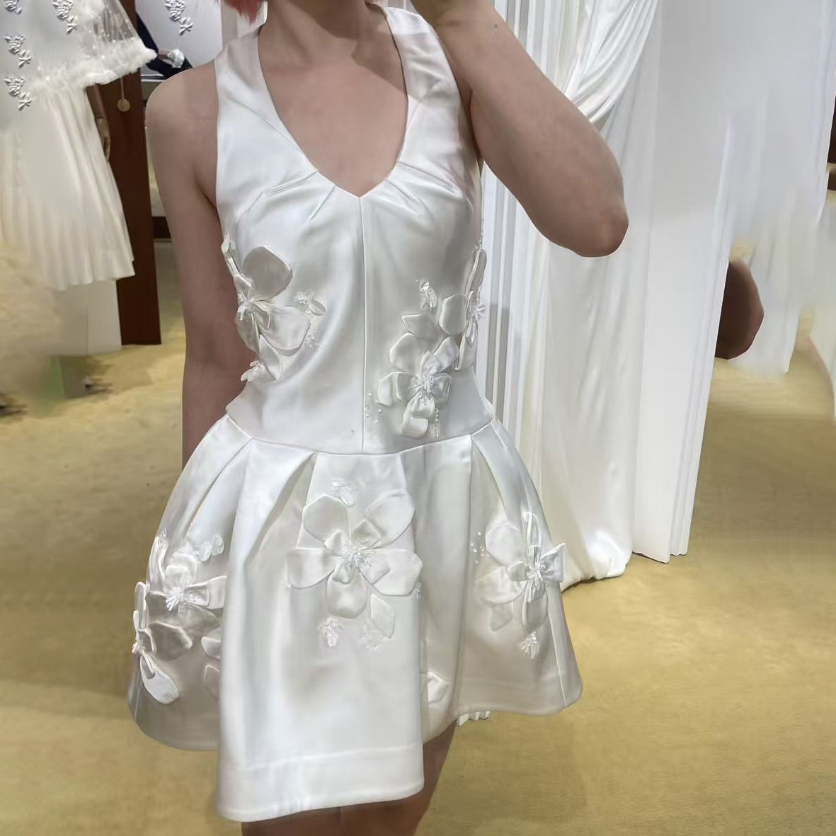 Summer elegant dress with sleeves sleevless