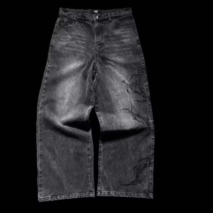 Hochgeschnittene, gerade geschnittene Herrenjeans im dunklen Gothic-Stil mit Stickereien, gewaschen, lockere Passform_voghion.com