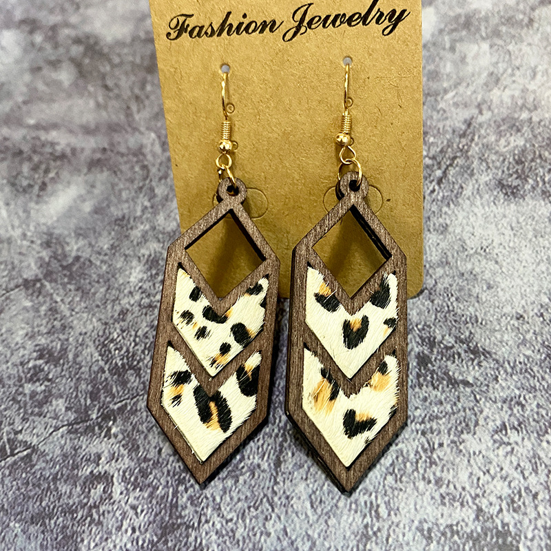 1 Pair Quantity 1 Pair Retro Cow Pattern Rhombus Pu Leather Drop Earrings