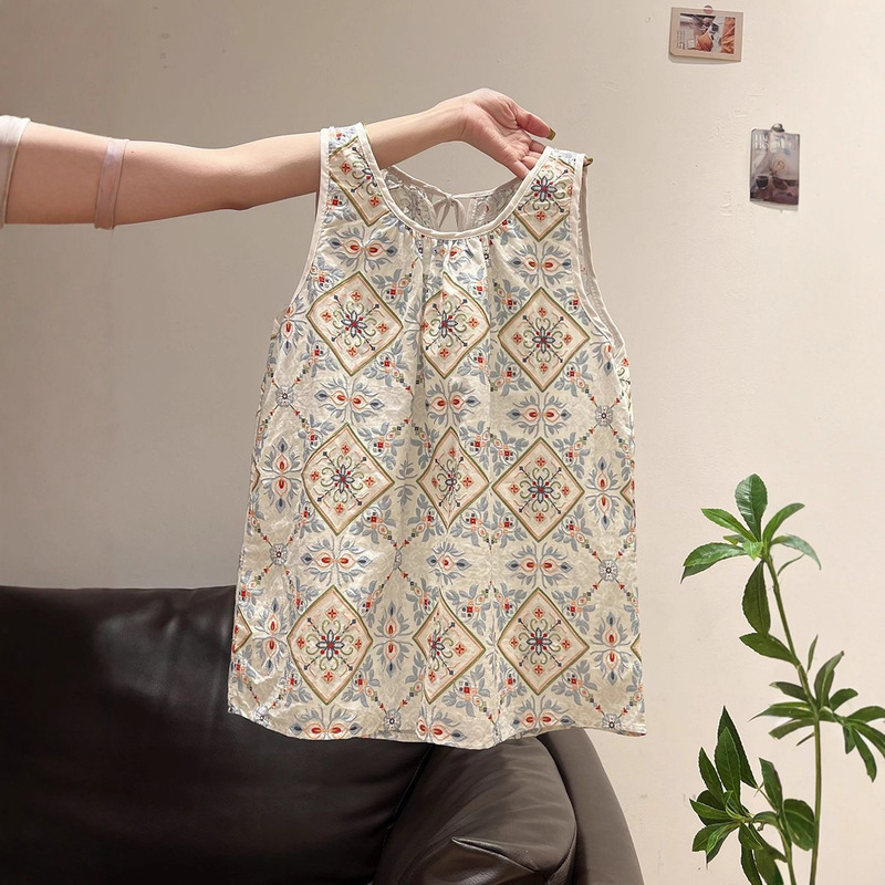 Korean-Style Round-Neck Sleeveless Shirt for Women, 2025 Summer New Versatile Slim-Fit Floral Top Trendy Blouse