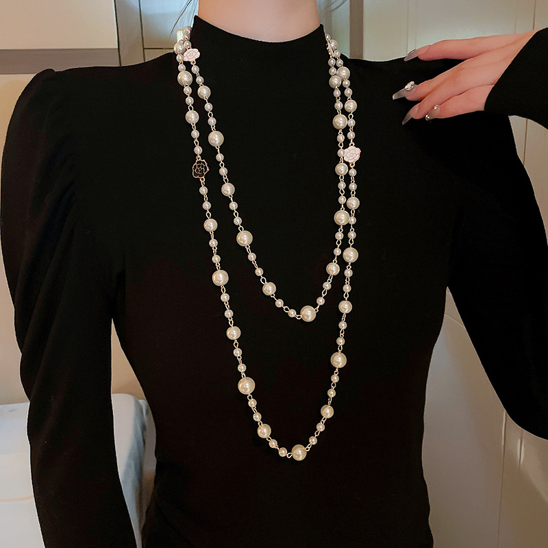 Kamelienperlenkette, französischer leichter Luxuspullover, elegantes Temperament, Halskette, modisch und hochwertig,_voghion.com