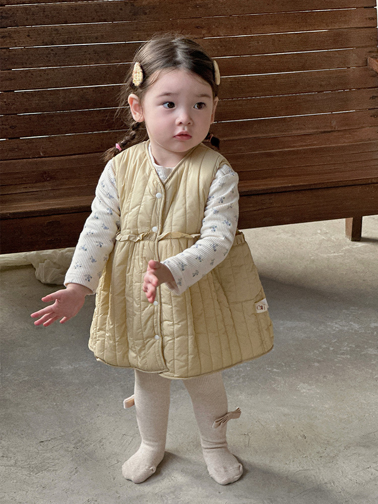Traje de vestido de bebé de otoño e invierno versión coreana más traje de terciopelo para niñas de 1 a 3 años, falda acolchada cálida de estilo occidental