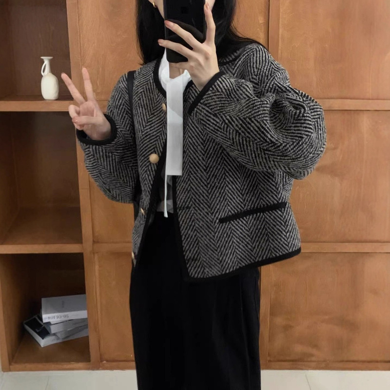高级感超好看冷淡系短外套韩系小众设计不撞款秋冬季2025新款女装|undefined