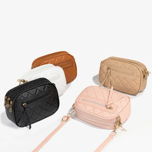 女士单肩包2024新款菱格绣花侧拉PU肩带斜挎包休闲相机包外贸小包