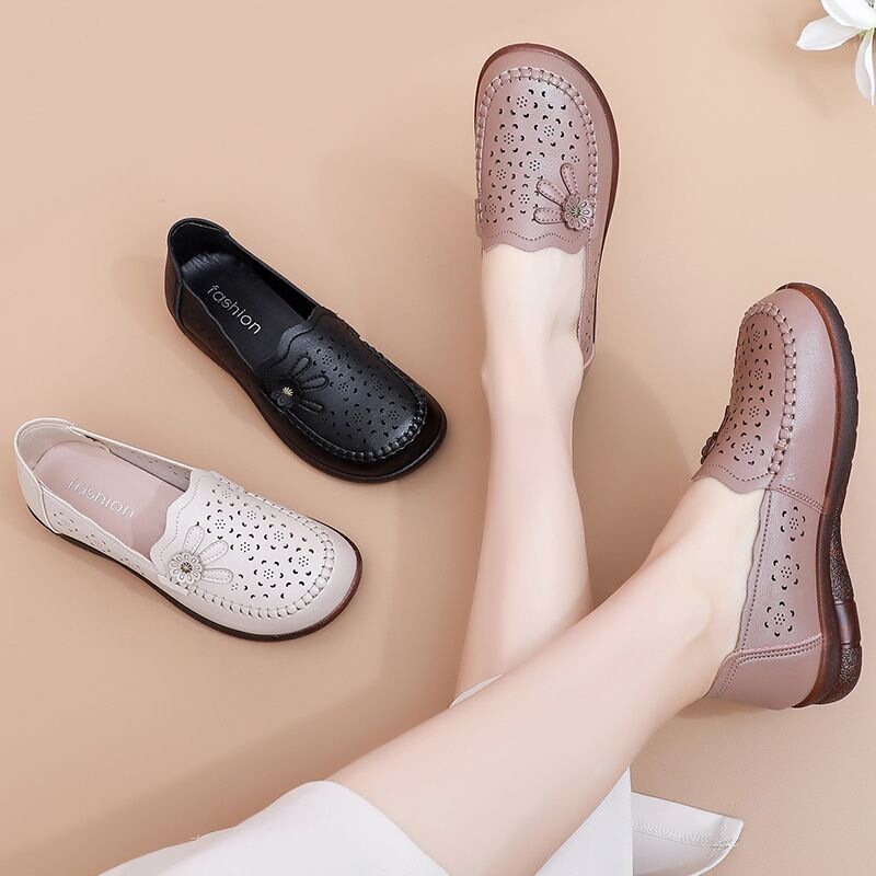 Genuine Leather Soft-Soled Mom Sandals for Women, Comfortable Leather Shoes for Middle-Aged and Elderly Women, Hollow-Out Women's Shoes, Cowhide Perforated Shoes Genuine Leather Soft-Soled Mom Sandals for Women, Comfortable Leather Shoes for Middle-Aged and Elderly Women, Hollow-Out Women's Shoes, Cowhide Perforated Shoes